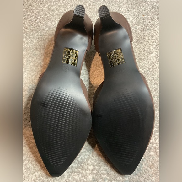 Journee Collection Bettie Almond Toe D'Orsay Pump in Brown - Size 7.5 (NIB) - Picture 11 of 16